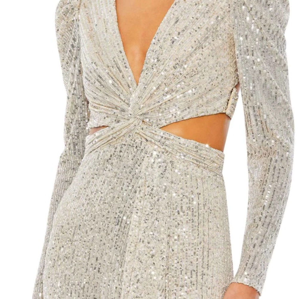 Brand new dress - Picture 3 of 3